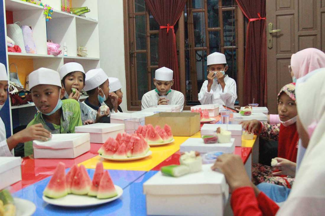 Sedekah Buka Puasa untuk Yatim